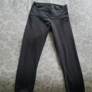 Lululemon size 6 crops